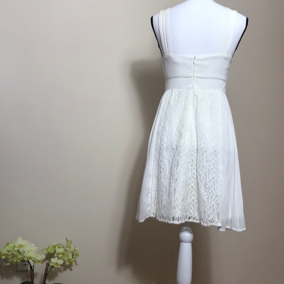 White NWT Knee Length Ivory Dress Forever 21 Small - Picture 2 of 8